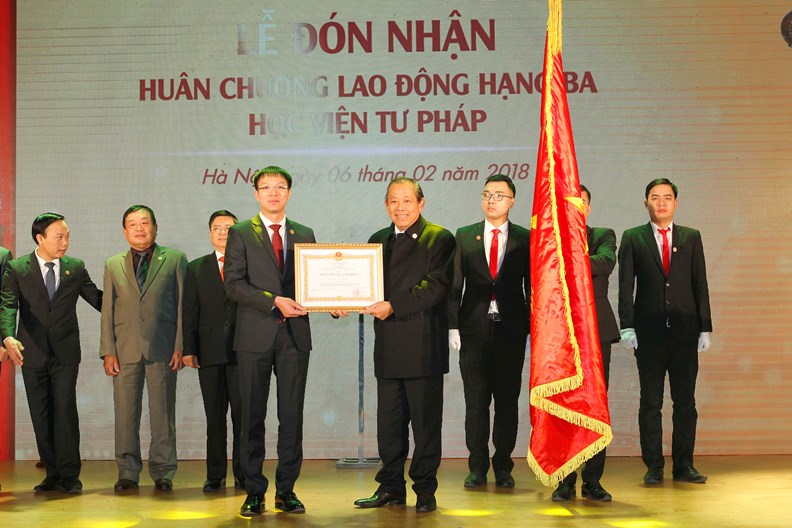 Phó Thủ tướng Thường trực Chính phủ dự lễ kỷ niệm 20 năm thành lập Học viện Tư pháp - ảnh 2